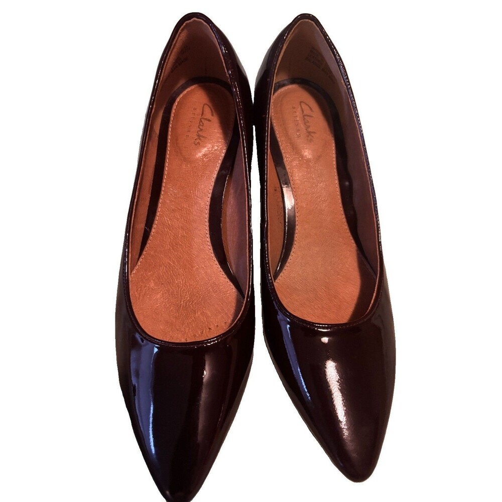 Clarks Artisan Sz 7.5 Burgundy Patent Leather Kitten Heel Pumps Pointed Toe